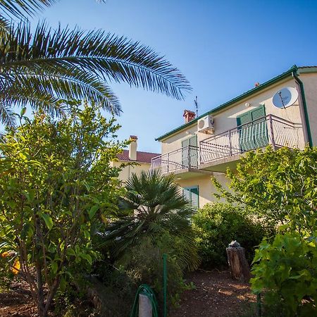 Villa Vosilla Apartments Црес Экстерьер фото