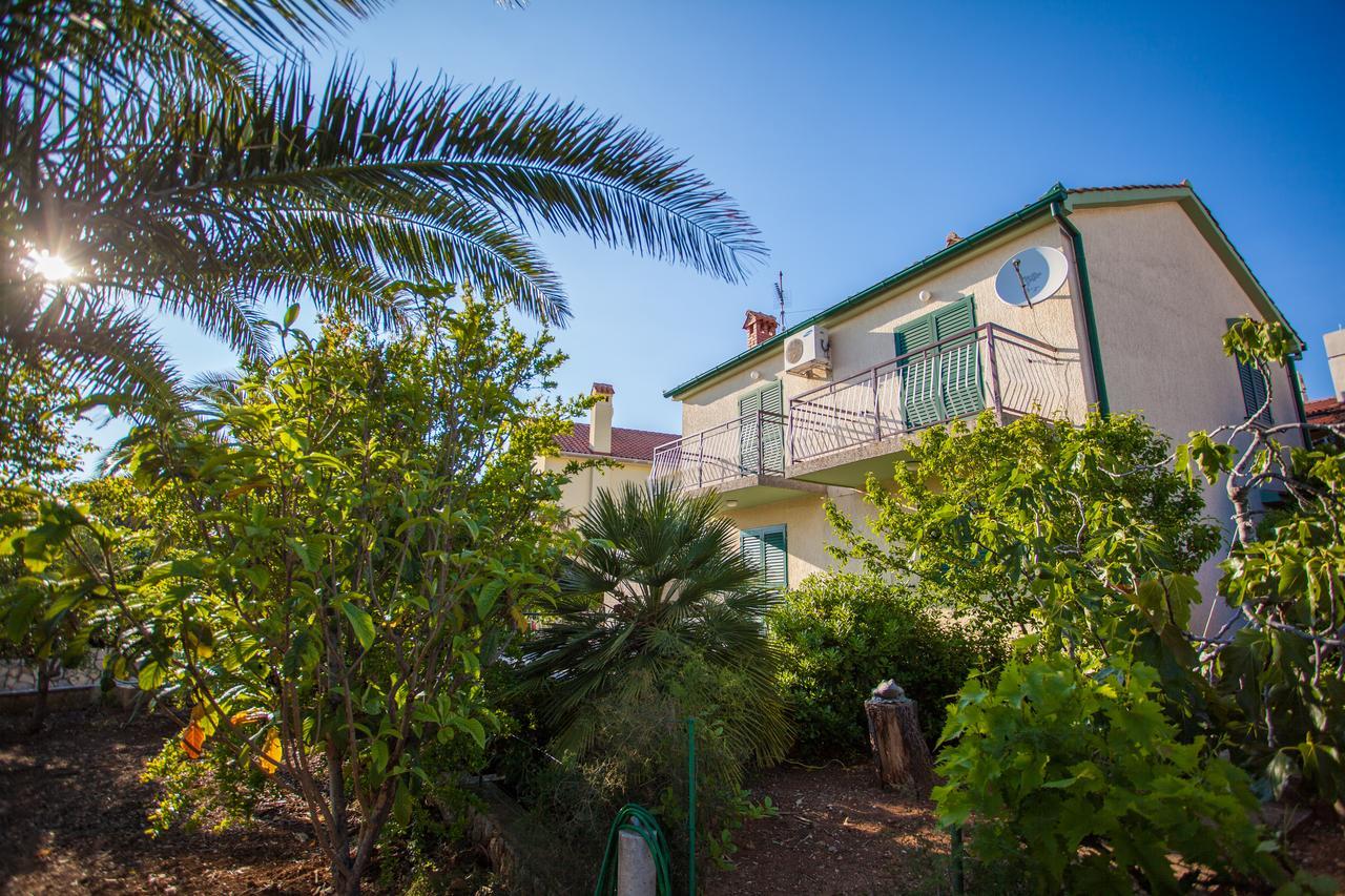 Villa Vosilla Apartments Црес Экстерьер фото
