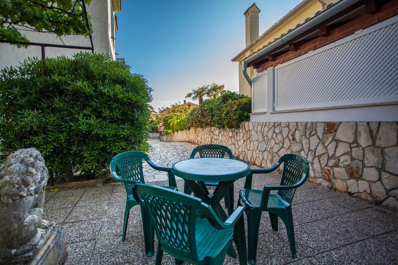 Villa Vosilla Apartments Црес Экстерьер фото