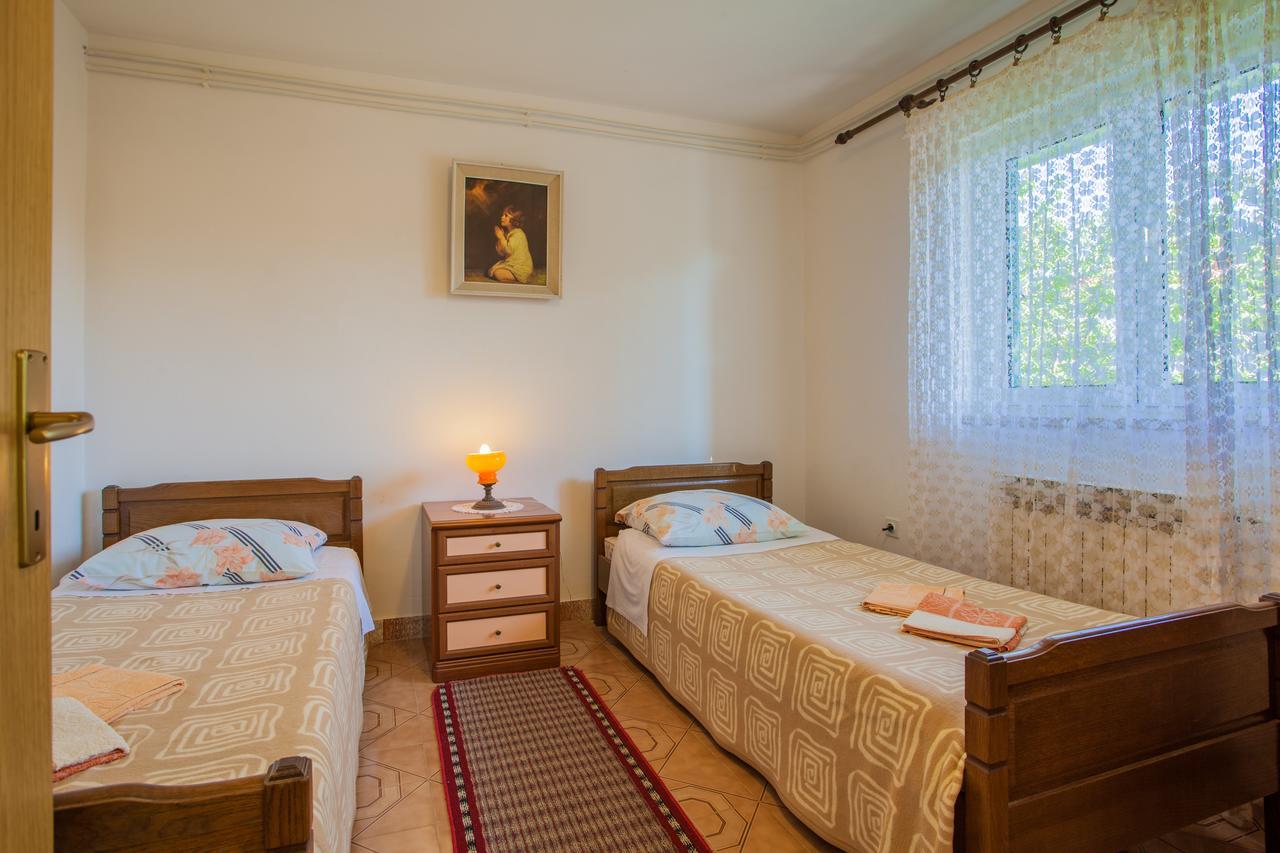 Villa Vosilla Apartments Црес Экстерьер фото